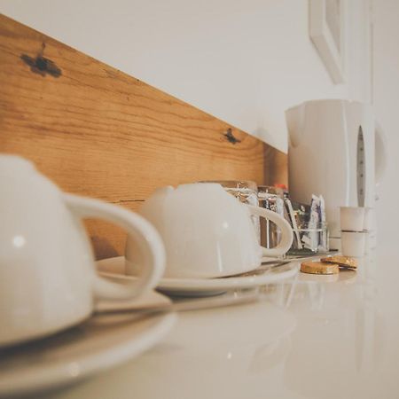 Antique House B&B Portrush Bagian luar foto