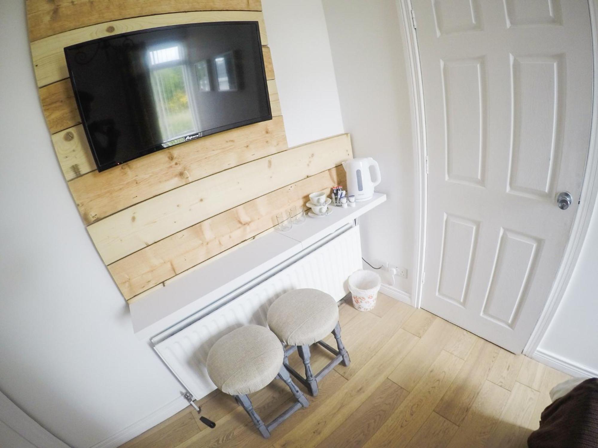 Antique House B&B Portrush Bagian luar foto