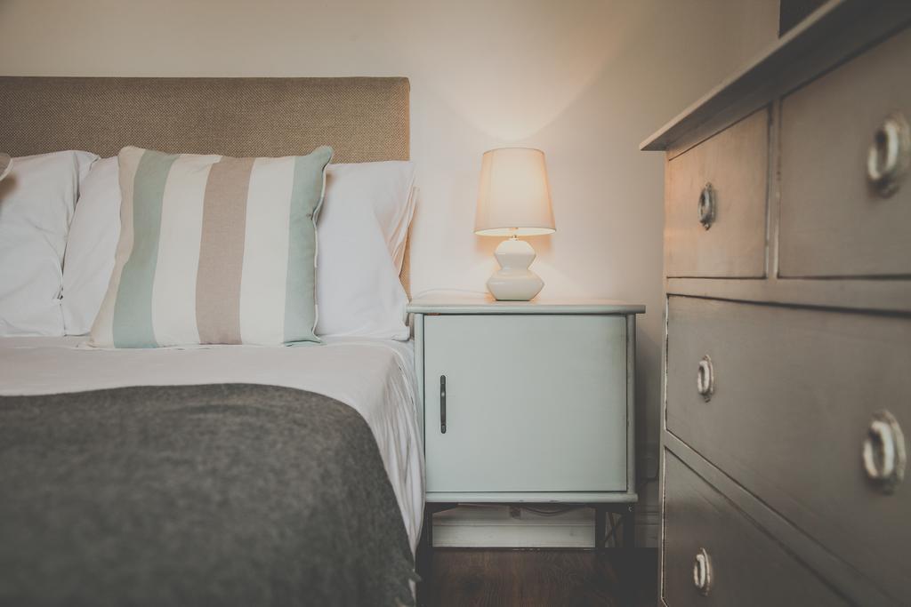 Antique House B&B Portrush Bagian luar foto